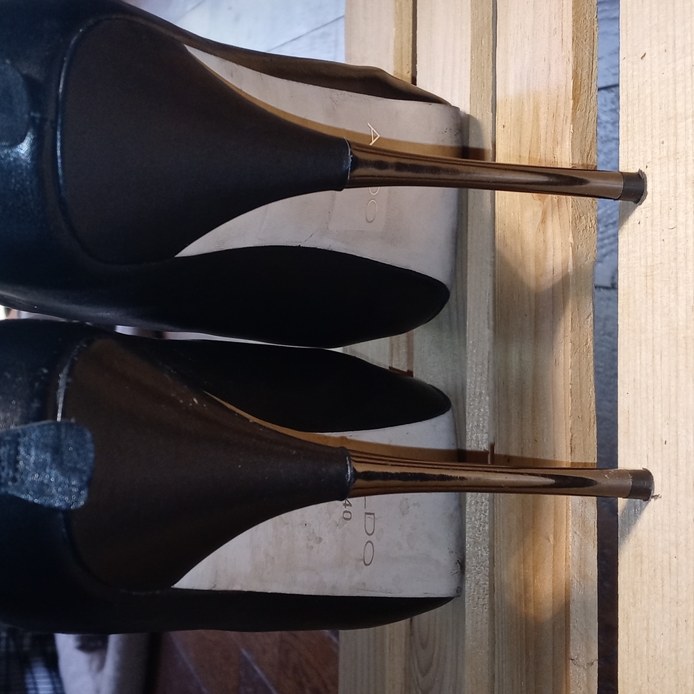 ALDO BLACK BOOTS - Picture 6 of 7